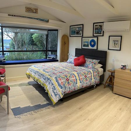 נאפייר Absolute Beachfront B&B חדר תמונה